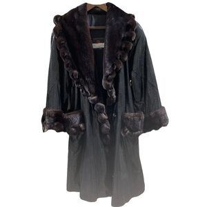 Vintage Black Jacket With Belt And Fur Collar size M